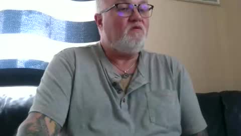 Snapshot of curtus14 chatting on March 23, 1:59 pm curtus14 online show from March 23, 1:59 pm