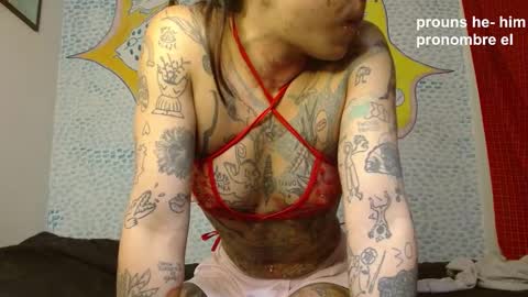 Snapshot of curuba_ chatting on December 22, 2:27 pm Curuba online show from December 22, 2:27 pm