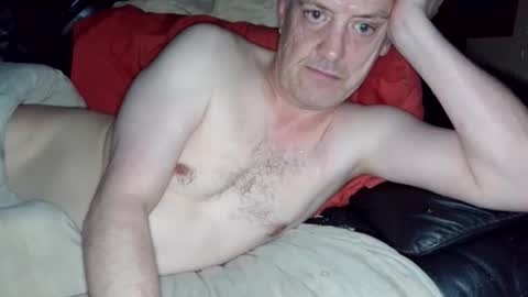 Snapshot of curvelover1977 chatting on June 4, 3:23 am curvelover1977 online show from June 4, 3:23 am