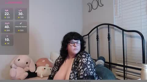 Snapshot of curvy_crushxo chatting on January 11, 9:03 am Curvy CrushXO online show from January 11, 9:03 am
