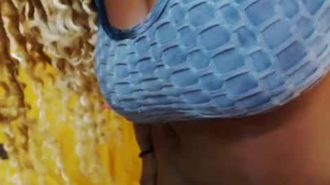 curvydarkfatass online show from June 27, 6:40 am