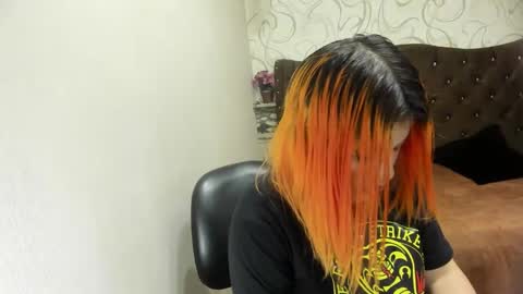 Julieth online show from December 10, 2:38 am