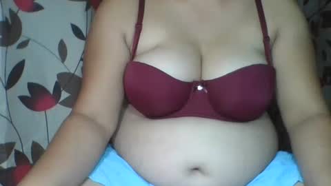 curvyladyxx289 online show from October 28, 7:27 pm