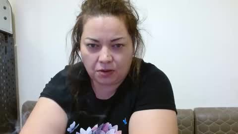 Snapshot of curvymomylore chatting on March 11, 11:27 am Lore online show from March 11, 11:27 am