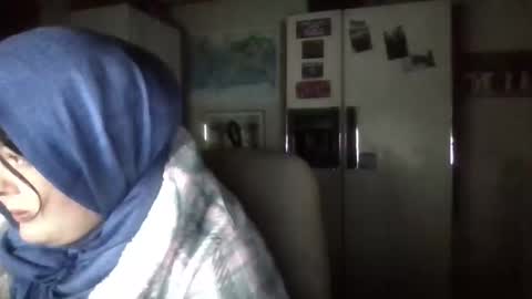 dahlia -kim online show from December 12, 10:45 am