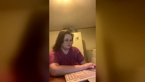 Snapshot of curvyplayday chatting on July 18, 3:54 am dahlia -kim online show from July 18, 3:54 am