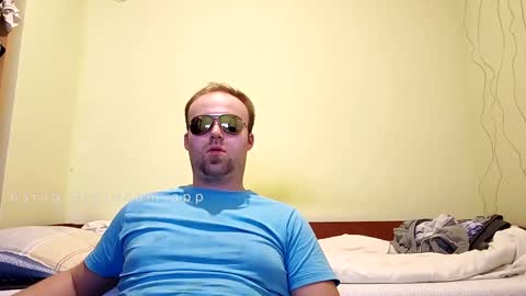 Snapshot of cute69696969 chatting on February 8, 9:15 pm cute69696969 online show from February 8, 9:15 pm