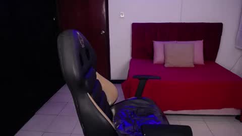Snapshot of cute_angel_1 chatting on July 28, 3:21 pm cute_angel_1 online show from July 28, 3:21 pm