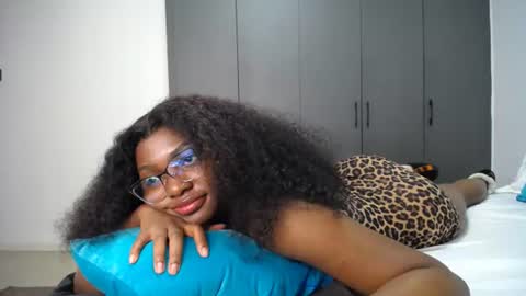 Snapshot of cute_ass18 chatting on July 7, 1:19 am Liya online show from July 7, 1:19 am