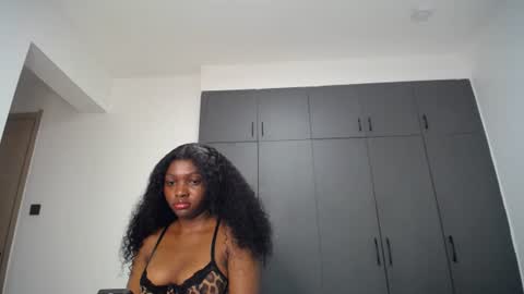 Snapshot of cute_ass18 chatting on July 8, 12:59 am Liya online show from July 8, 12:59 am