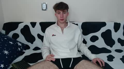 Snapshot of cute_brian chatting on September 15, 9:31 am Im Brian online show from September 15, 9:31 am