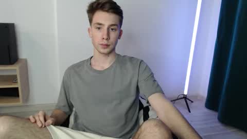 Im Brian online show from December 1, 3:28 pm