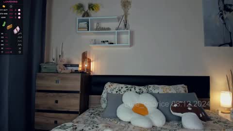 Snapshot of cute_caprice chatting on December 8, 10:47 pm Alexa online show from December 8, 10:47 pm