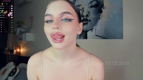 Snapshot of cute_caprice chatting on December 15, 7:10 pm Alexa online show from December 15, 7:10 pm