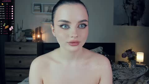 Snapshot of cute_caprice chatting on December 30, 1:58 am Alexa online show from December 30, 1:58 am