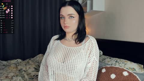 Snapshot of cute_caprice chatting on February 5, 10:55 pm Alexa online show from February 5, 10:55 pm
