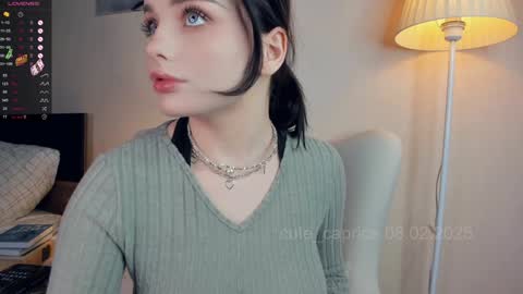 Snapshot of cute_caprice chatting on February 8, 7:05 pm Alexa online show from February 8, 7:05 pm