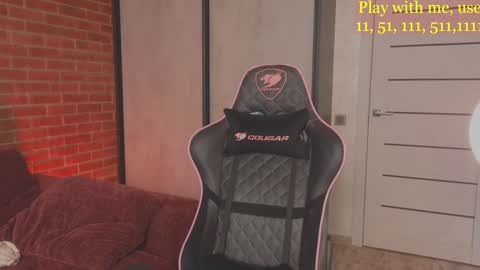 Everyday stream in the same time online show from February 6, 7:45 am