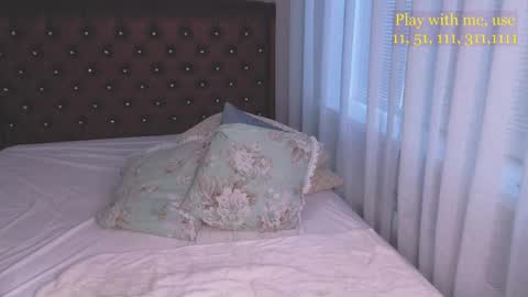 Snapshot of cute_darina chatting on May 17, 1:36 am Everyday stream in the same time online show from May 17, 1:36 am
