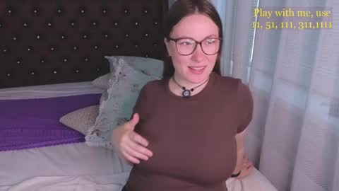 Snapshot of cute_darina chatting on May 24, 1:32 am Everyday stream in the same time online show from May 24, 1:32 am