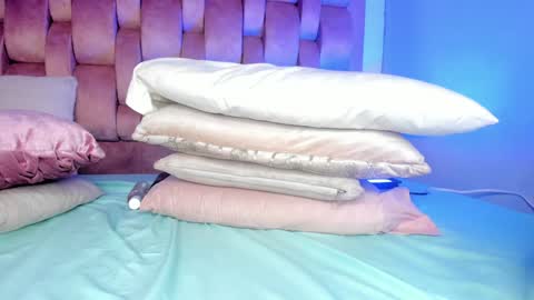 Stacy online show from December 13, 5:27 am