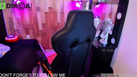    Independent Model online show from February 3, 7:30 pm