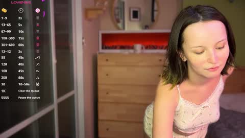 Snapshot of cute_emiliya chatting on June 27, 12:22 pm Emily online show from June 27, 12:22 pm