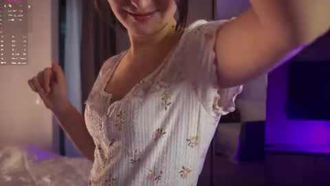 Snapshot of cute_emiliya chatting on July 22, 12:46 am Emily online show from July 22, 12:46 am