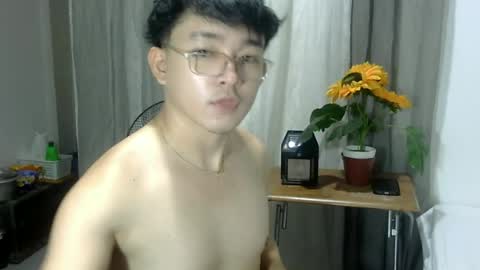 cute_enzo24 online show from June 15, 11:18 pm