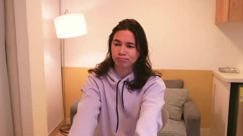 Snapshot of cute_erelis chatting on June 7, 8:18 am You Erelis online show from June 7, 8:18 am