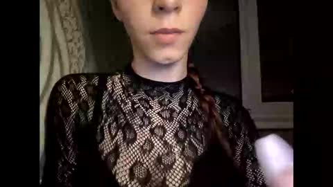 cute_foxis online show from May 22, 8:58 pm
