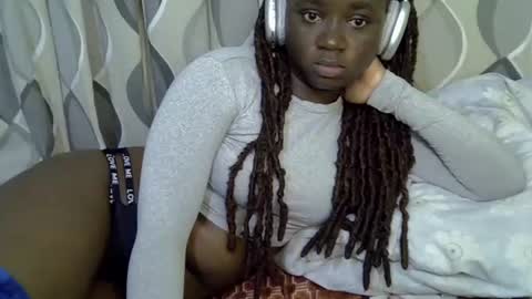 Snapshot of cute_gee chatting on June 14, 7:54 am daddysdoll online show from June 14, 7:54 am