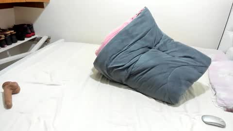 cute_gee43 online show from January 13, 7:35 am