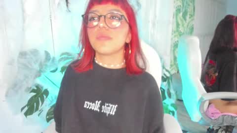 Snapshot of cute_hollywood chatting on October 10, 9:03 pm Sofa online show from October 10, 9:03 pm