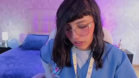 Snapshot of cute_hollywood chatting on June 18, 8:02 pm Sofa online show from June 18, 8:02 pm