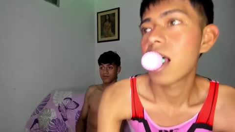 Snapshot of cute_horny_friends chatting on April 24, 1:41 am AnderSamu online show from April 24, 1:41 am
