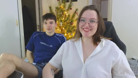 Snapshot of cute_junk chatting on January 15, 10:35 pm Kite and Jack online show from January 15, 10:35 pm