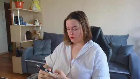 Snapshot of cute_junk chatting on September 23, 6:05 am Kite and Jack online show from September 23, 6:05 am