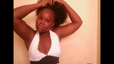 cute_latifah online show from February 10, 7:34 am