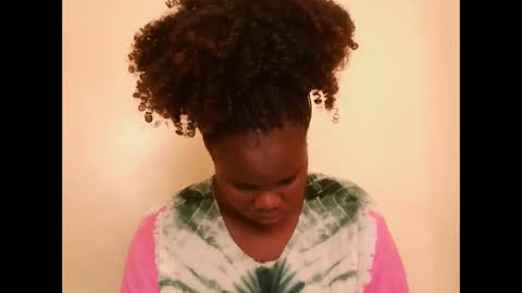 cute_latifah online show from March 1, 8:38 am