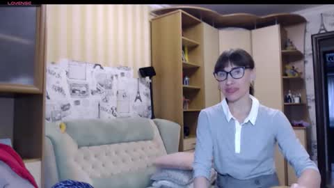 cute_lion_ online show from December 1, 11:48 am