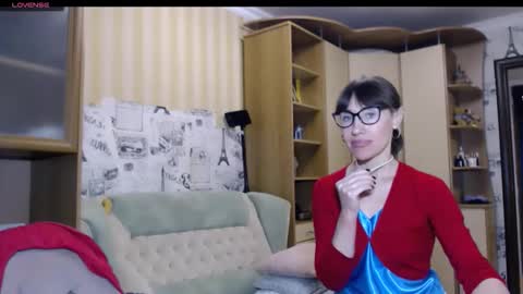 cute_lion_ online show from December 3, 1:42 pm