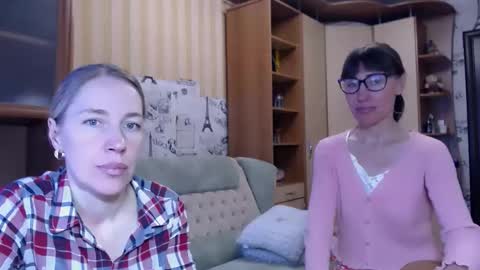 cute_lion_ online show from March 15, 12:33 pm