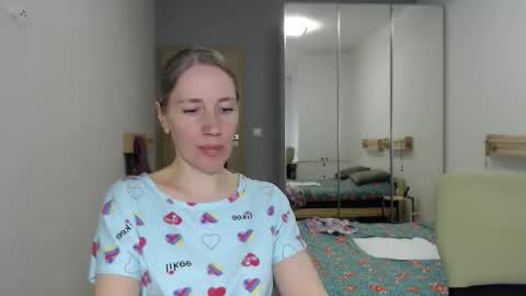 Snapshot of cute_lion_ chatting on May 11, 5:21 pm cute_lion_ online show from May 11, 5:21 pm