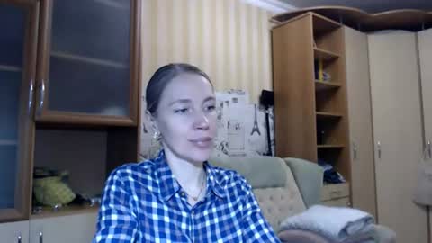 Snapshot of cute_lion_ chatting on June 17, 1:12 pm cute_lion_ online show from June 17, 1:12 pm