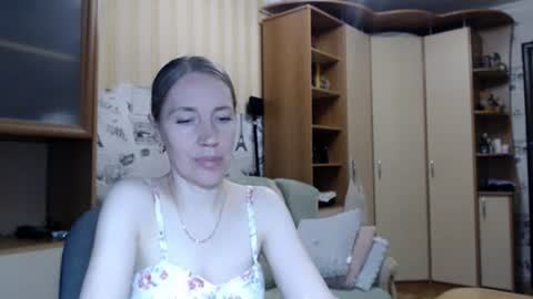 Snapshot of cute_lion_ chatting on June 26, 8:35 pm cute_lion_ online show from June 26, 8:35 pm