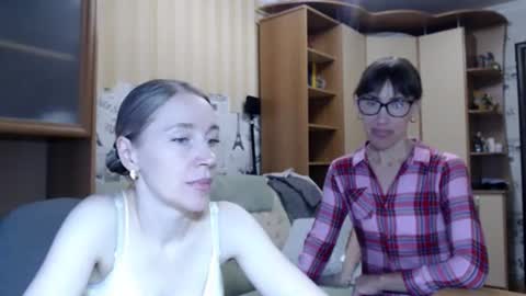 Snapshot of cute_lion_ chatting on June 27, 12:22 pm cute_lion_ online show from June 27, 12:22 pm