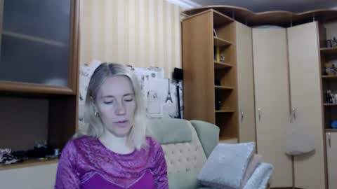 Snapshot of cute_lion_ chatting on July 21, 12:18 pm cute_lion_ online show from July 21, 12:18 pm