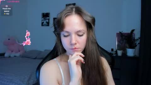 Emily online show from November 12, 7:31 am