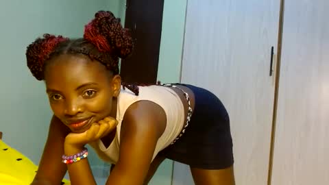 cute_lorna online show from April 25, 1:41 pm